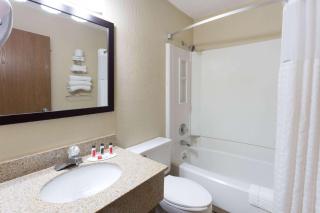Super 8 by Wyndham Dubuque - Dubuque - 2