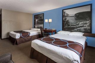 Super 8 by Wyndham Dubuque - Dubuque - 3