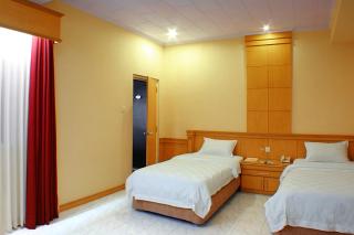 Hotel Hangtuah - Padang - 2