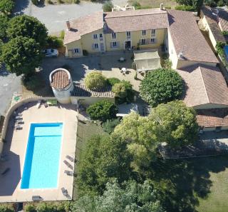Le Mas des Quintrands Manosque - Motel de charme - Manosque - 0