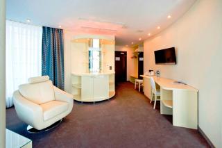 Hotel Symfonia Osjaków - Osjaków - 2