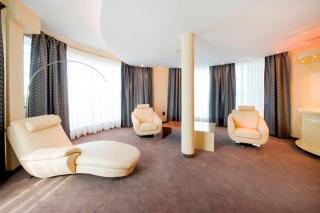 Hotel Symfonia Osjaków - Osjaków - 1