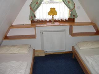 PRHS08001-FeHaus-Diekkroon - Presen - 1