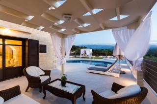 Caramel Villa, with 40m2 Pool & Spa Whirlpool, By ThinkVilla - 8