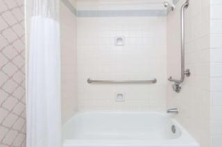 Ramada by Wyndham Hawthorne/LAX - Hawthorne - 3