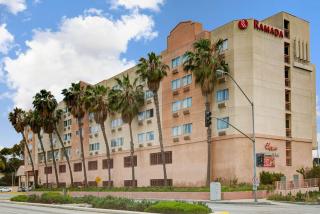 Ramada by Wyndham Hawthorne/LAX - Hawthorne - 0