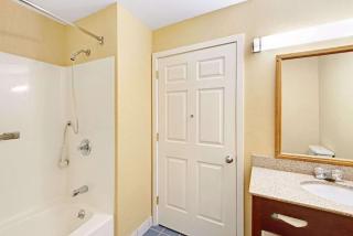 Ramada by Wyndham Kittery - Kittery - 4