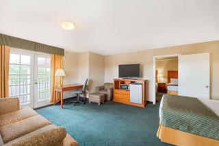 Ramada by Wyndham Flagstaff East - Flagstaff - 2