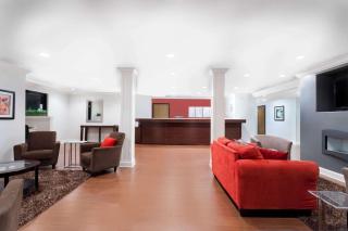 Ramada by Wyndham Tell City - 3