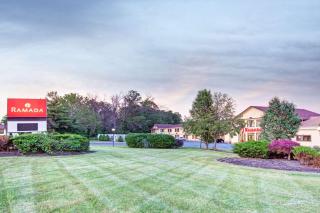 Ramada by Wyndham Flemington - 9