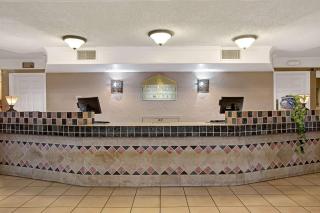 Days Inn by Wyndham Tucson City Center - Tucson - 0