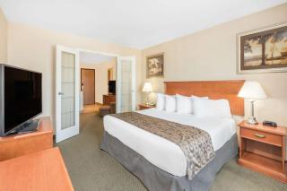 Ramada by Wyndham Clairmont/Grande Prairie - Clairmont - 4