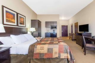 Ramada by Wyndham Pincher Creek - Pincher Creek - 6