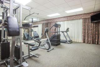 Ramada by Wyndham & Suites Warner Robins - Warner Robins - 8