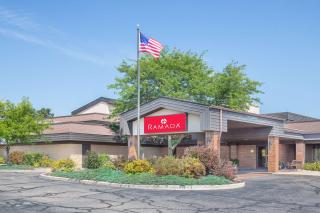 Ramada by Wyndham Waupaca - Waupaca - 0