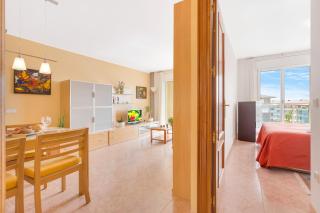 Europa Square Apartment - Santa Susana - 5