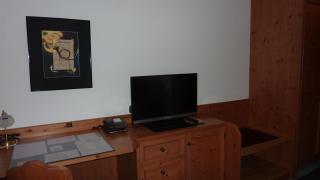 Hotel Hubertus - Kissing - 1