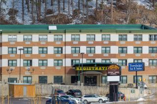 Travelodge by Wyndham Deadwood - Deadwood - 0