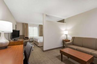 Wyndham Garden Hotel Cross Lanes Charleston - Charleston - 1