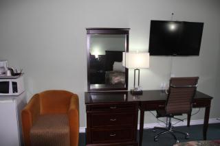 Perth Plaza Inn & Suites - Perth - 8