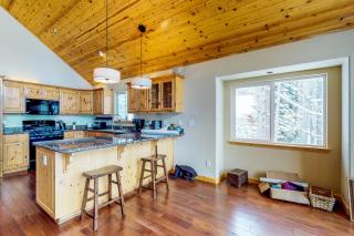 Wooded Escape - Donner Pines Tract - 3