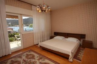Apartments by the sea Vinisce, Trogir - 4892 - Vinišće - 9