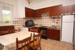 Apartments by the sea Vinisce, Trogir - 4892 - Vinišće - 8