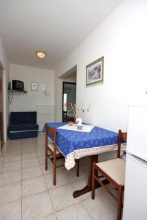 Apartments with parking space Barbat, Rab - 4962 - 2