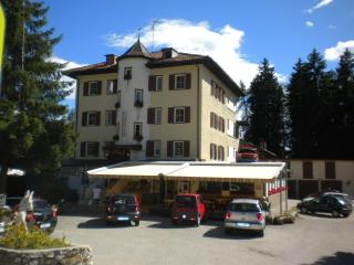Hotel Roen Ruffrè-Mendola - Mendola - 0