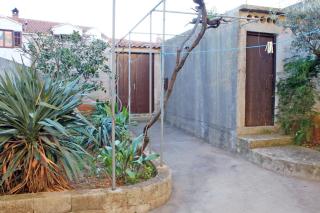 Apartments with a parking space Supetar, Brac - 6026 - Supetar (San Pietro di Brazza) - 3