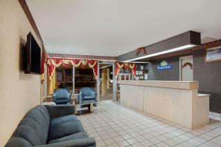 Days Inn by Wyndham Greeneville - Greeneville - 8