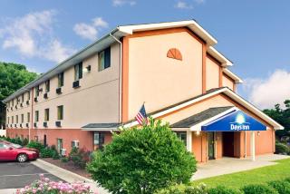 Days Inn by Wyndham Torrington - Torrington - 9