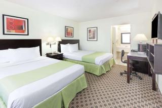 Days Inn by Wyndham Irving Grapevine DFW Airport North - Irving - 4