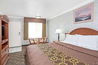Days Inn by Wyndham Los Angeles LAX/ Redondo&ManhattanBeach - Lawndale - 6