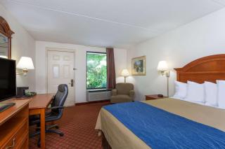 Days Inn by Wyndham Winston Salem North - Winston-Salem - 1