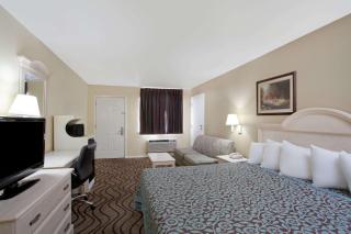 Days Inn by Wyndham Kerrville - 5
