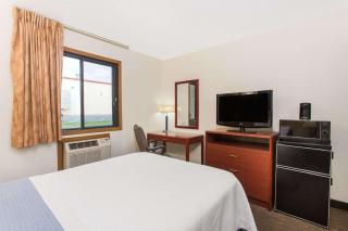 Days Inn by Wyndham Austin - Austin - 8