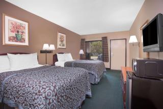 Days Inn by Wyndham Dublin GA - Dublin - 3