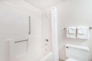 Days Inn by Wyndham Kirksville - Kirksville - 4