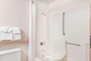 Days Inn by Wyndham Kirksville - Kirksville - 6