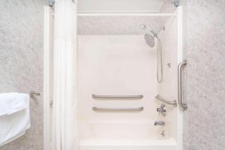 Days Inn by Wyndham Hurley - Hurley - 4