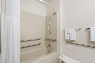 Days Inn by Wyndham Ashland - 5