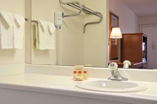 Days Inn by Wyndham Plainfield - Plainfield - 8