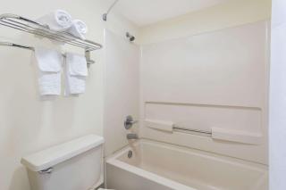 Days Inn by Wyndham Newberry South Carolina - Newberry - 4