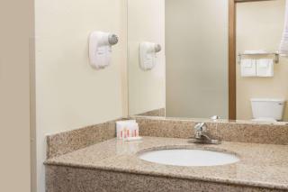 Days Inn by Wyndham Colby - Colby - 7