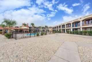 Days Inn by Wyndham San Antonio Splashtown/ATT Center - 0