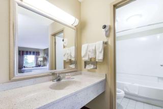 Days Inn Lexington SE Hamburg - 6