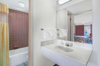 Days Inn by Wyndham Mt. Sterling - 6