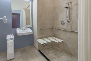 Days Inn by Wyndham Minot - Minot - 6