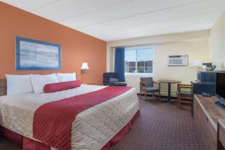 Days Inn by Wyndham Minot - Minot - 2